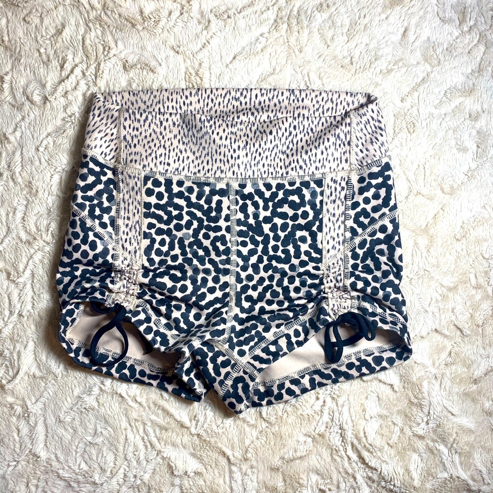 Lululemon yoga shorts